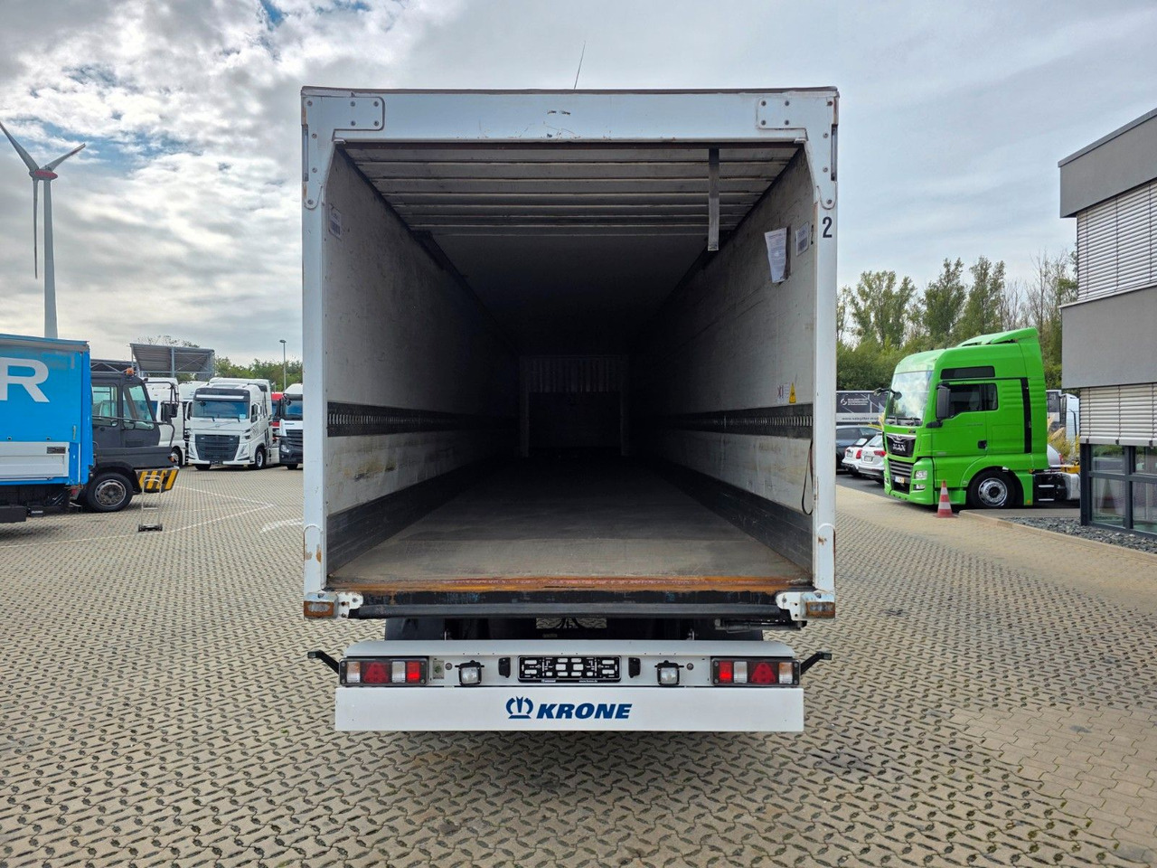 Furgoonpoolhaagis Krone SE / Rolltor TRIDEC / Zwangslenkung: pilt 10