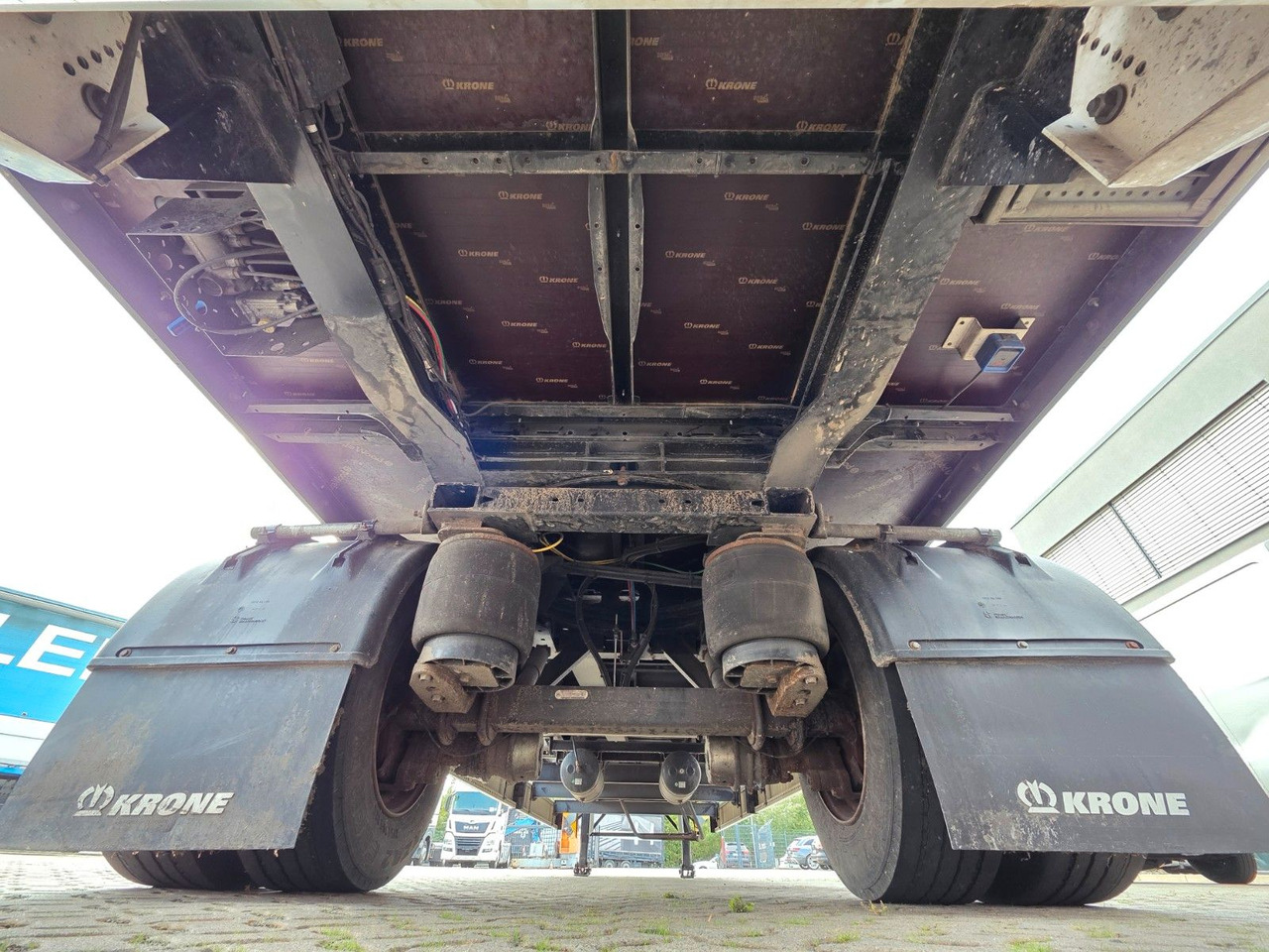 Furgoonpoolhaagis Krone SE / Rolltor TRIDEC / Zwangslenkung: pilt 26