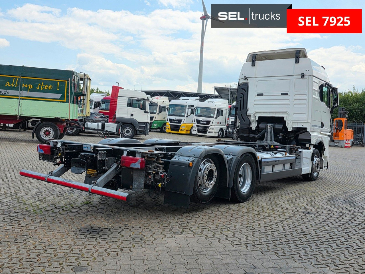 MAN TGX 26.510 6x2-2 LL CH / ZF Intarder / Liftachse - Konteinerveduk/ Tõstukiga veoauto: pilt 5 MAN TGX 26.510 6x2-2 LL CH / ZF Intarder / Liftachse - Konteinerveduk/ Tõstukiga veoauto: pilt 5