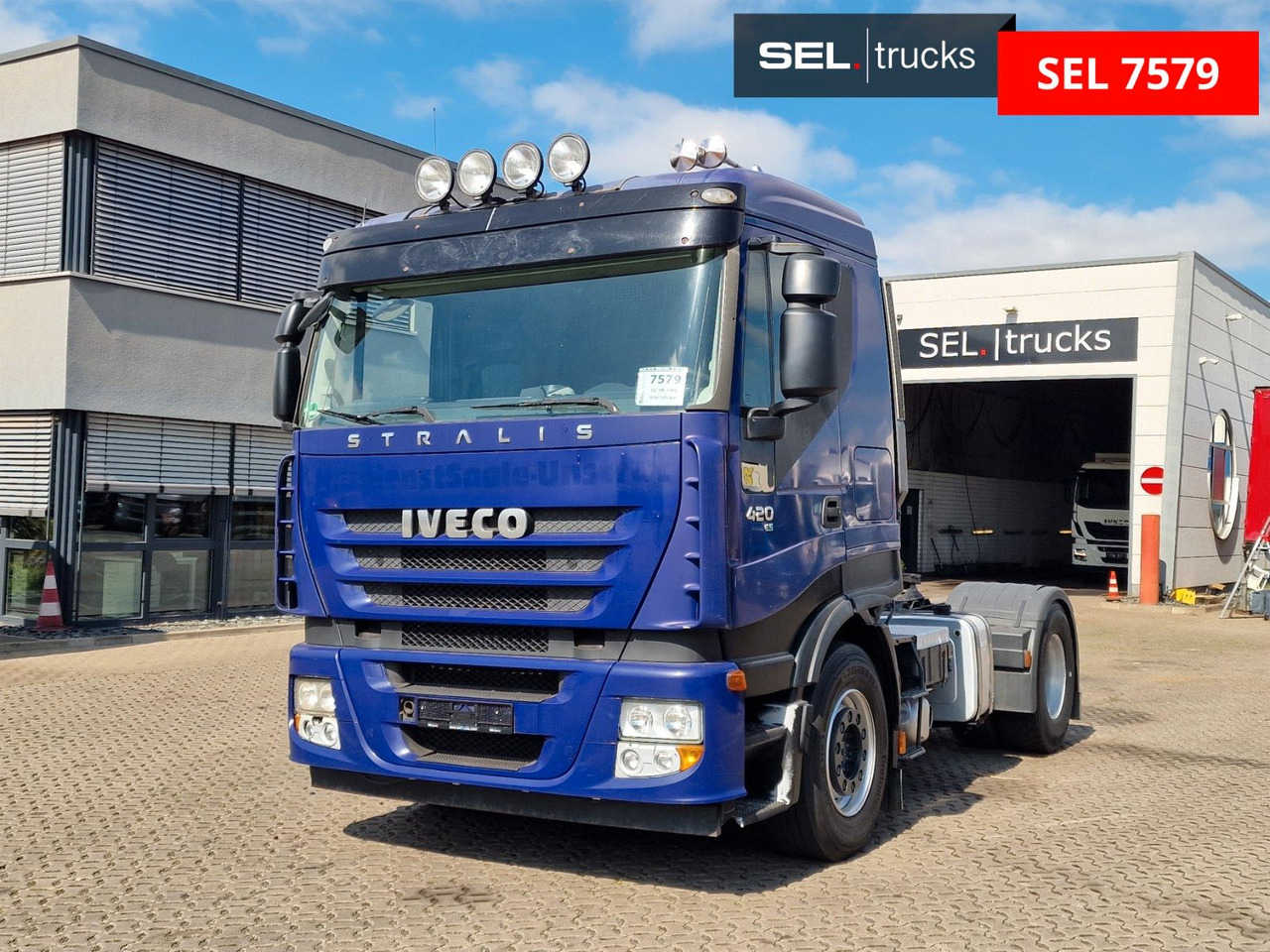 Iveco Stralis 420 / Nebenabtrieb / Kipphydraulik / LOF - Sadulveok: pilt 1 Iveco Stralis 420 / Nebenabtrieb / Kipphydraulik / LOF - Sadulveok: pilt 1