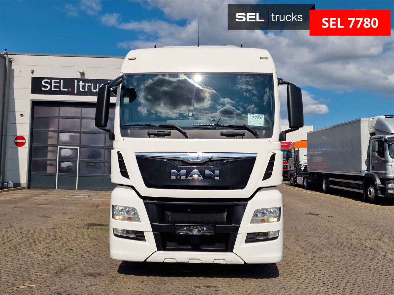 MAN TGX 18.400 4X2 LLS-U / HUBKUPPLUNG - Sadulveok: pilt 2 MAN TGX 18.400 4X2 LLS-U / HUBKUPPLUNG - Sadulveok: pilt 2