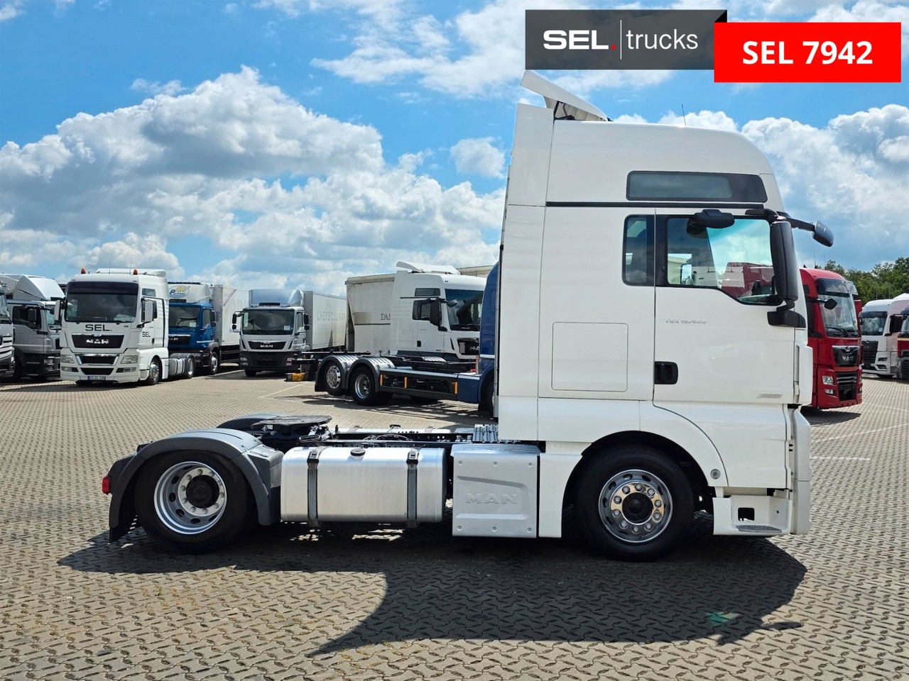 MAN TGX 18.460 4X2 LLS-U /Retarder /2 Tanks /ADR AT - Sadulveok: pilt 4 MAN TGX 18.460 4X2 LLS-U /Retarder /2 Tanks /ADR AT - Sadulveok: pilt 4