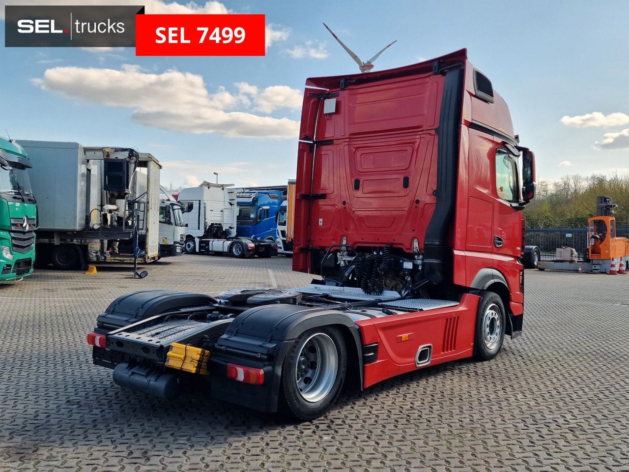 Mercedes-Benz Actros 1845 / Retarder / Standklima / Xenon - Sadulveok: pilt 5 Mercedes-Benz Actros 1845 / Retarder / Standklima / Xenon - Sadulveok: pilt 5