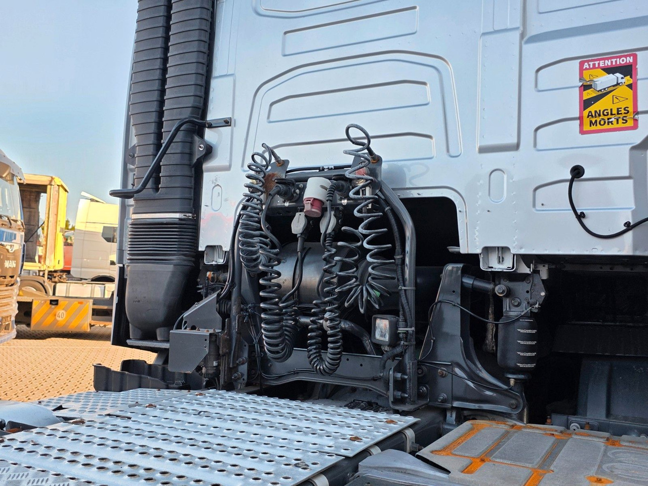 Sadulveok Volvo FH 460 / Nebenabtrieb / Standklimaanlage: pilt 11