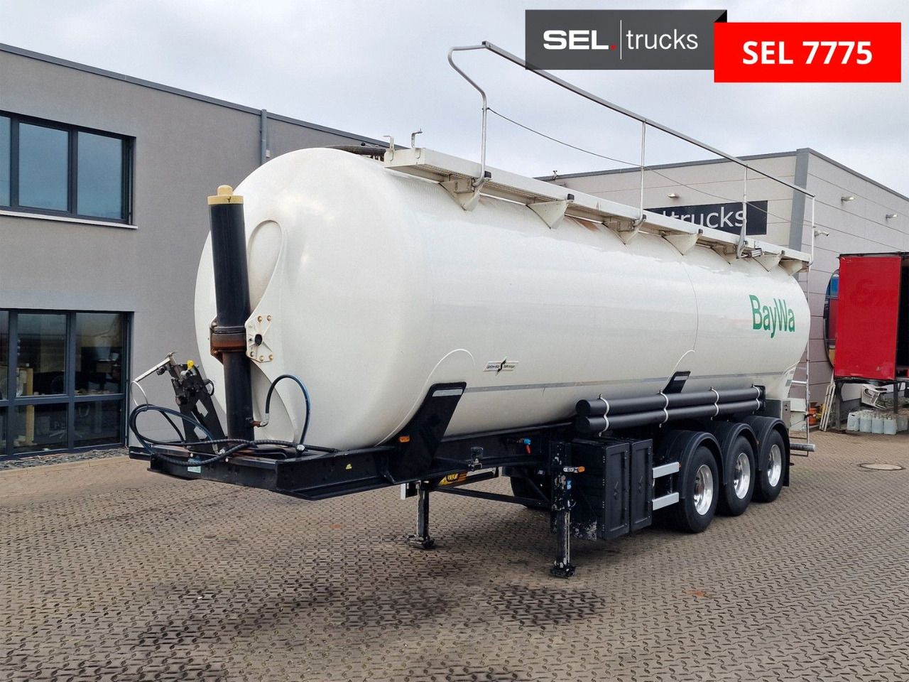 Spitzer SKS 27 / Kippsilo / 53.000 l / Liftachse - Silo poolhaagis: pilt 1 Spitzer SKS 27 / Kippsilo / 53.000 l / Liftachse - Silo poolhaagis: pilt 1