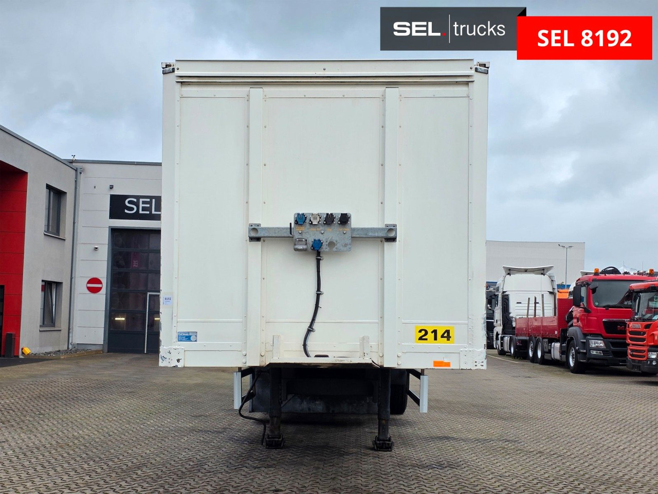 System Trailer PRSSL-24-1TRI / Ldbw / Lenkachse - Joogiveo poolhaagis: pilt 2 System Trailer PRSSL-24-1TRI / Ldbw / Lenkachse - Joogiveo poolhaagis: pilt 2