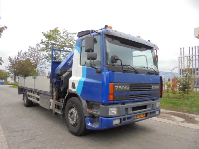 DAF 75.270 4X2 NL TRUCK - Kraanaga veoauto: pilt 4 DAF 75.270 4X2 NL TRUCK - Kraanaga veoauto: pilt 4