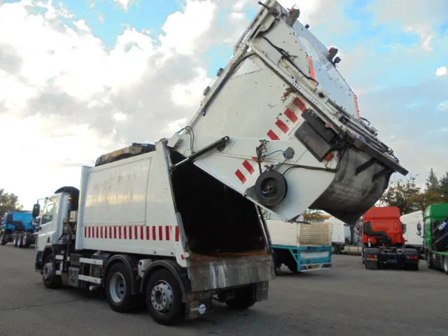 DAF CF 75.250 6X2 - Prügiauto: pilt 4 DAF CF 75.250 6X2 - Prügiauto: pilt 4