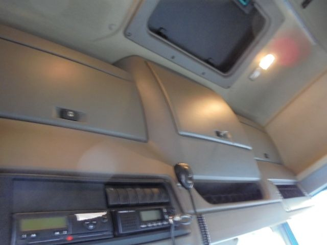 Madelveok/ Platvormveok, Kraanaga veoauto DAF FAD 85-460 8X4: pilt 9