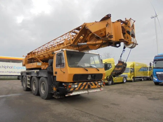Grove GMK 3050 6X6X6 - Maastikukraana: pilt 3 Grove GMK 3050 6X6X6 - Maastikukraana: pilt 3