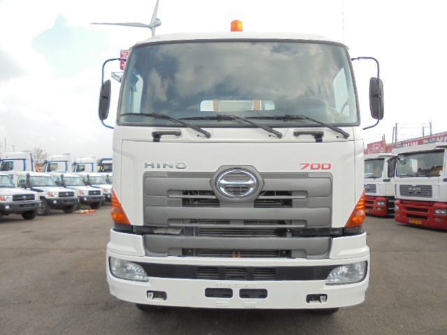 Hino 700 6X4 liising Hino 700 6X4: pilt 7 Hino 700 6X4 liising Hino 700 6X4: pilt 7