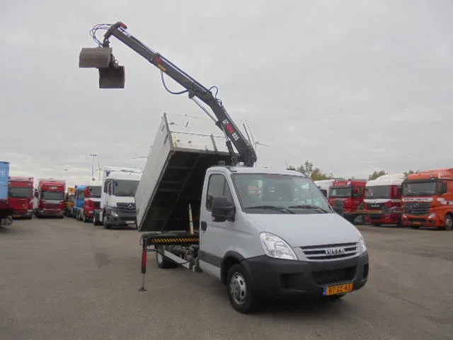 Iveco Daily 50 C18 NL TRUCK - Kallurauto, Kraanaga veoauto: pilt 4 Iveco Daily 50 C18 NL TRUCK - Kallurauto, Kraanaga veoauto: pilt 4