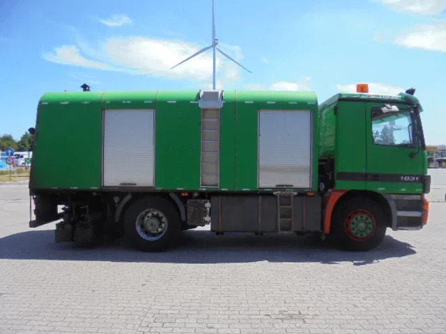 Mercedes-Benz Actros 1831 1831 Bitumensprayer - Tsisternauto: pilt 4 Mercedes-Benz Actros 1831 1831 Bitumensprayer - Tsisternauto: pilt 4