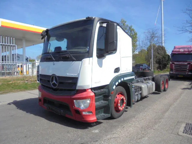 Mercedes-Benz Actros 2340 LL - Treilerveoauto: pilt 1 Mercedes-Benz Actros 2340 LL - Treilerveoauto: pilt 1