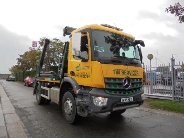Mercedes-Benz Antos 1824 4X2 - Veoauto - kaablisüsteem: pilt 3 Mercedes-Benz Antos 1824 4X2 - Veoauto - kaablisüsteem: pilt 3