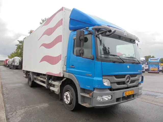 Mercedes-Benz Atego 1218 - Kasti veoauto: pilt 3 Mercedes-Benz Atego 1218 - Kasti veoauto: pilt 3