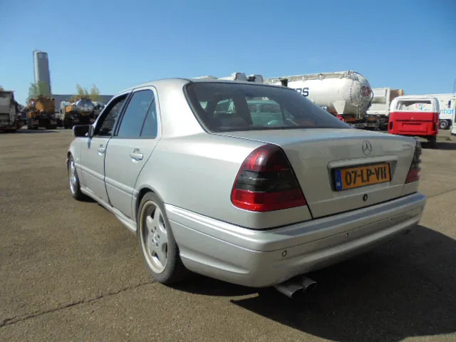 Mercedes-Benz C-Klasse 43 AMG - Sedaan: pilt 4 Mercedes-Benz C-Klasse 43 AMG - Sedaan: pilt 4