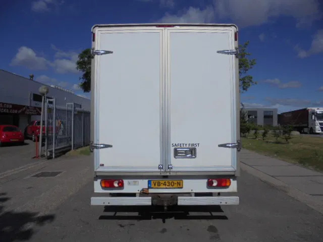 Nissan Cabstar 35.14 - Tarbesõiduk furgoon: pilt 5 Nissan Cabstar 35.14 - Tarbesõiduk furgoon: pilt 5