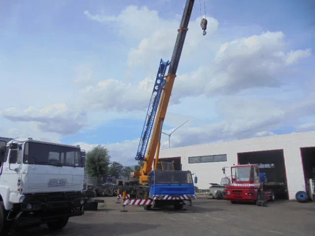 PPM ATT 350 4X4X4 - Maastikukraana: pilt 2 PPM ATT 350 4X4X4 - Maastikukraana: pilt 2