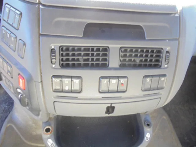 Sadulveok DAF XF 440 6X2 NL TRUCK: pilt 16 Sadulveok DAF XF 440 6X2 NL TRUCK: pilt 16