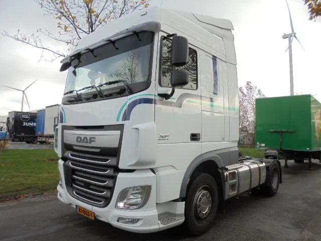 DAF XF 440 SPACE CAB - Sadulveok: pilt 1 DAF XF 440 SPACE CAB - Sadulveok: pilt 1