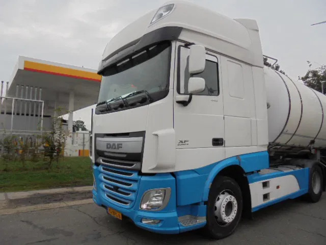 DAF XF 440 SUPER SPACE CAB - Sadulveok: pilt 1 DAF XF 440 SUPER SPACE CAB - Sadulveok: pilt 1
