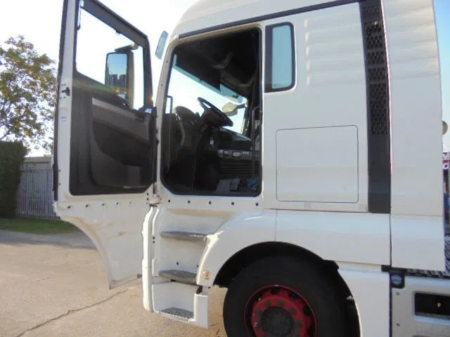 Sadulveok MAN TGX 18.400 XL: pilt 9