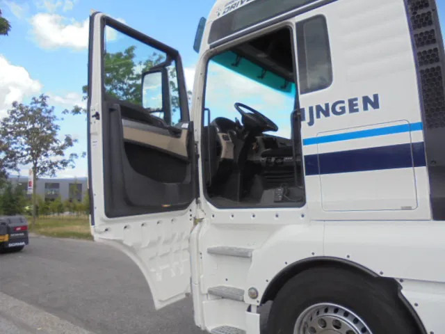 MAN TGX 26.500 XXL TUV APK 03-26 NL TRUCK 16X IN STOCK liising MAN TGX 26.500 XXL TUV APK 03-26 NL TRUCK 16X IN STOCK: pilt 8