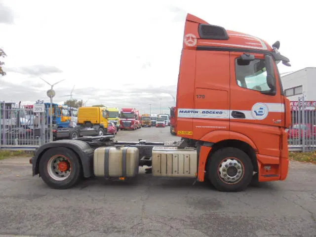 Mercedes-Benz Actros 1842 APK 06-2026 - Sadulveok: pilt 4 Mercedes-Benz Actros 1842 APK 06-2026 - Sadulveok: pilt 4
