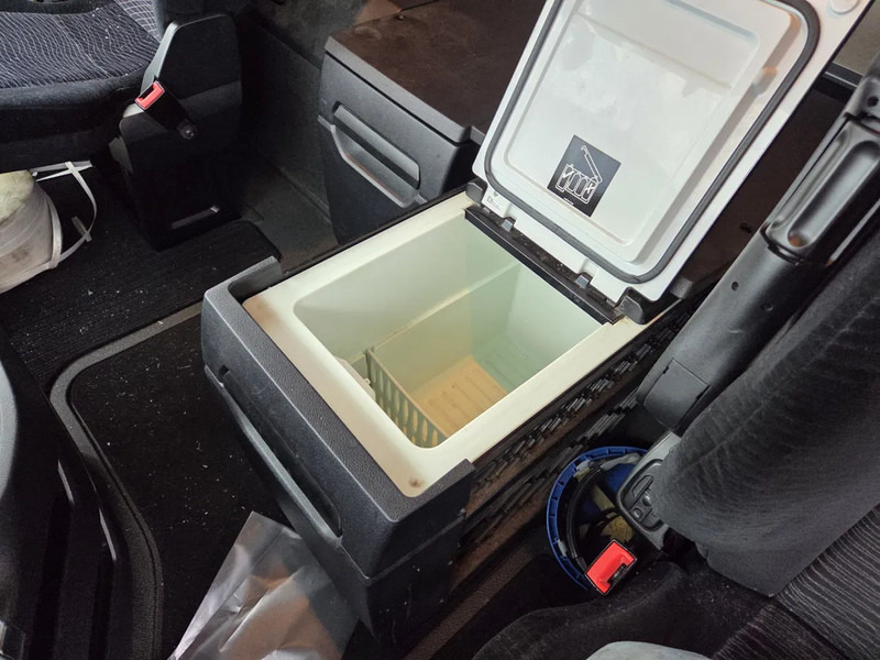 Sadulveok Mercedes-Benz Actros 1842 LS CABINE SCHADE NL TRUCK: pilt 12 Sadulveok Mercedes-Benz Actros 1842 LS CABINE SCHADE NL TRUCK: pilt 12