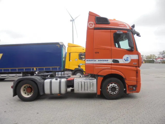 Mercedes-Benz Actros 1842 NL TRUCK APK 07-26 - Sadulveok: pilt 4 Mercedes-Benz Actros 1842 NL TRUCK APK 07-26 - Sadulveok: pilt 4