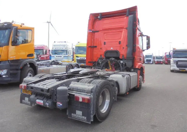 Mercedes-Benz Actros 2343 6X2 VOORLOOPAS - Sadulveok: pilt 4 Mercedes-Benz Actros 2343 6X2 VOORLOOPAS - Sadulveok: pilt 4