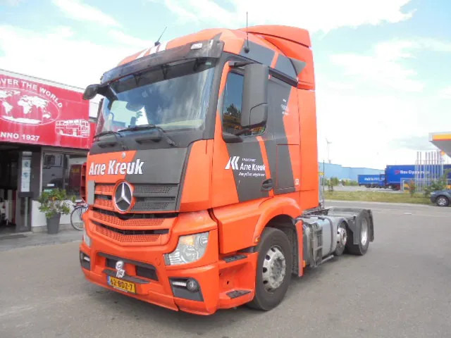 Mercedes-Benz Actros 2343 6X2 VOORLOOPAS - Sadulveok: pilt 1 Mercedes-Benz Actros 2343 6X2 VOORLOOPAS - Sadulveok: pilt 1