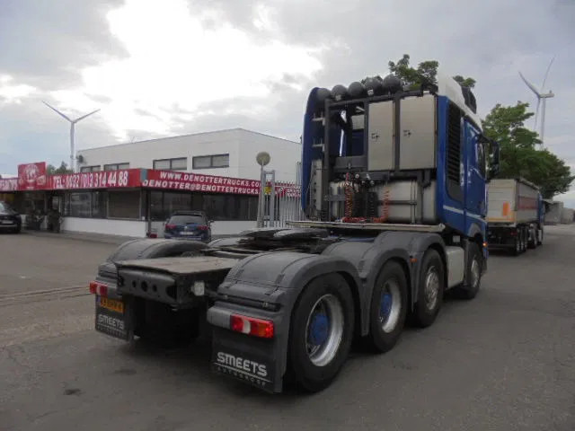 Mercedes-Benz Actros 4158 8X4 180 TON NL KENTEKEN - Sadulveok: pilt 4 Mercedes-Benz Actros 4158 8X4 180 TON NL KENTEKEN - Sadulveok: pilt 4