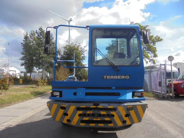 Terberg YT 182 NL KENTEKEN - Laotraktor: pilt 2 Terberg YT 182 NL KENTEKEN - Laotraktor: pilt 2