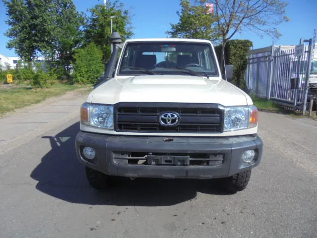 Toyota Land Cruiser HJ79L 4X4 CREWCAB PICKUP EXPORT OUTSIDE EU ONLY - Pikap: pilt 2 Toyota Land Cruiser HJ79L 4X4 CREWCAB PICKUP EXPORT OUTSIDE EU ONLY - Pikap: pilt 2
