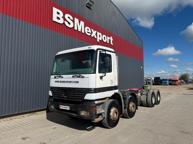 Mercedes-Benz Actros 3235 - Kabiinišassiiga veoauto: pilt 1 Mercedes-Benz Actros 3235 - Kabiinišassiiga veoauto: pilt 1