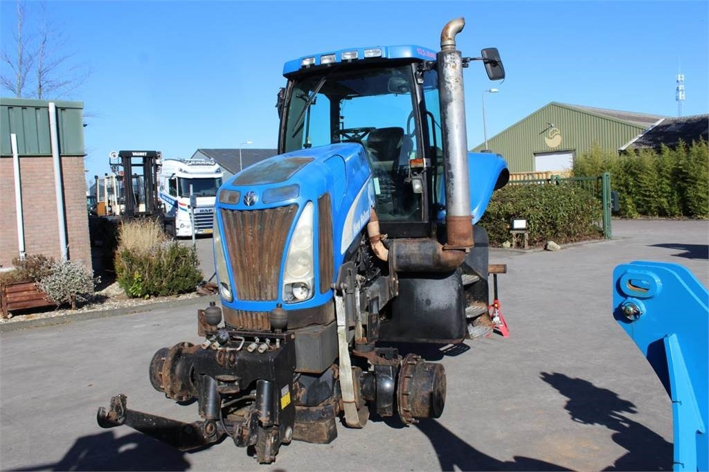 New Holland T8020 - Traktor: pilt 3 New Holland T8020 - Traktor: pilt 3