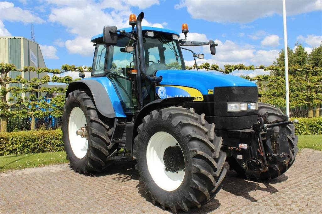 New Holland TM175 - Traktor: pilt 2 New Holland TM175 - Traktor: pilt 2