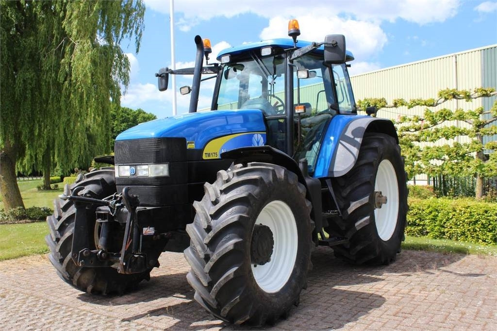 New Holland TM175 - Traktor: pilt 1 New Holland TM175 - Traktor: pilt 1