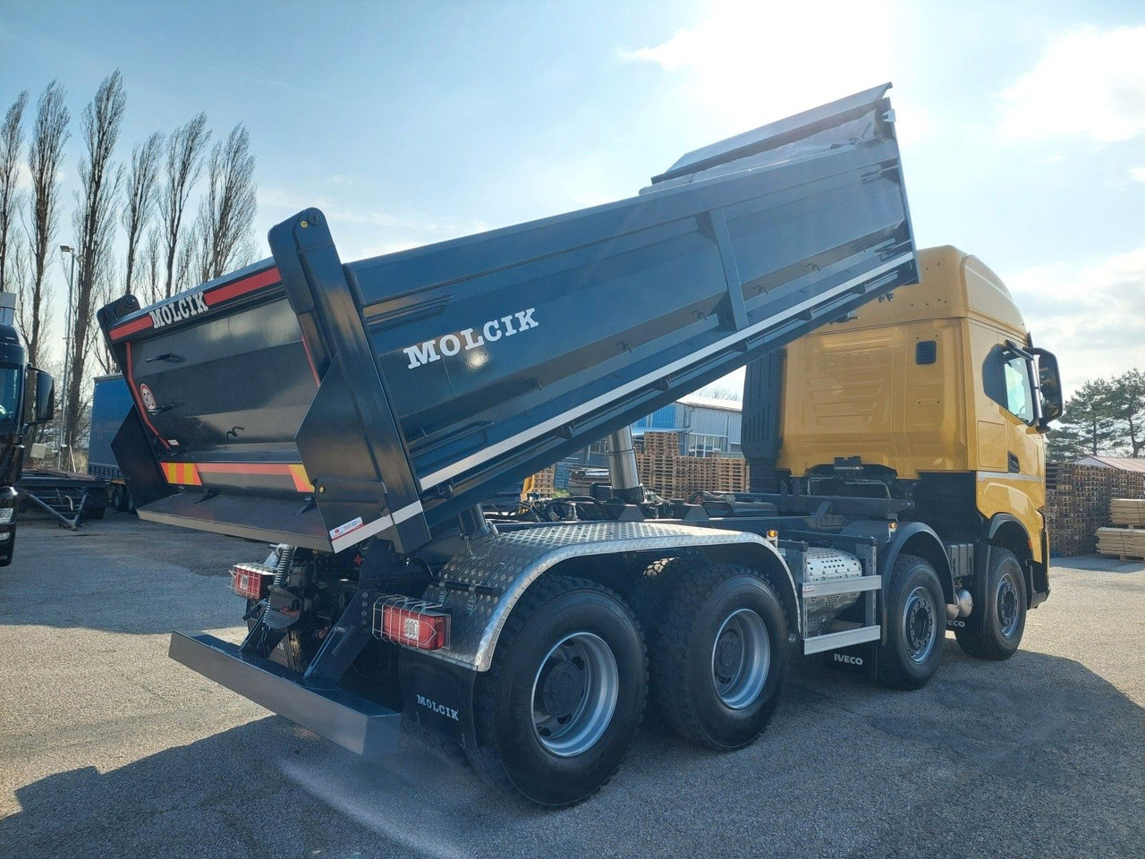 Iveco AS360X53Z Stralis X-WAY 8x4 Bordmatik - Kallurauto: pilt 4 Iveco AS360X53Z Stralis X-WAY 8x4 Bordmatik - Kallurauto: pilt 4