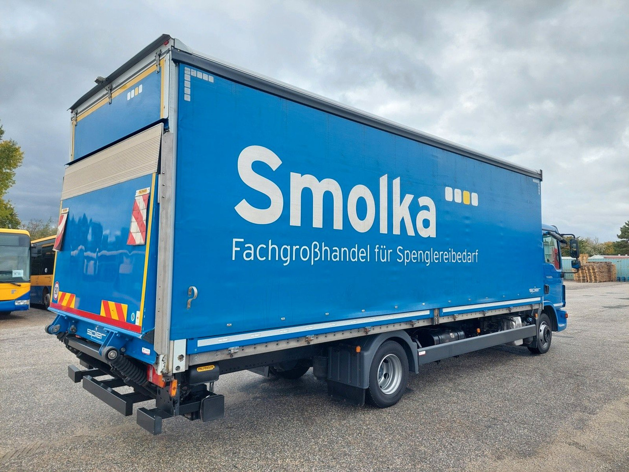 MAN TGL 12.250 BL 4x2 - Tent veoauto: pilt 4 MAN TGL 12.250 BL 4x2 - Tent veoauto: pilt 4