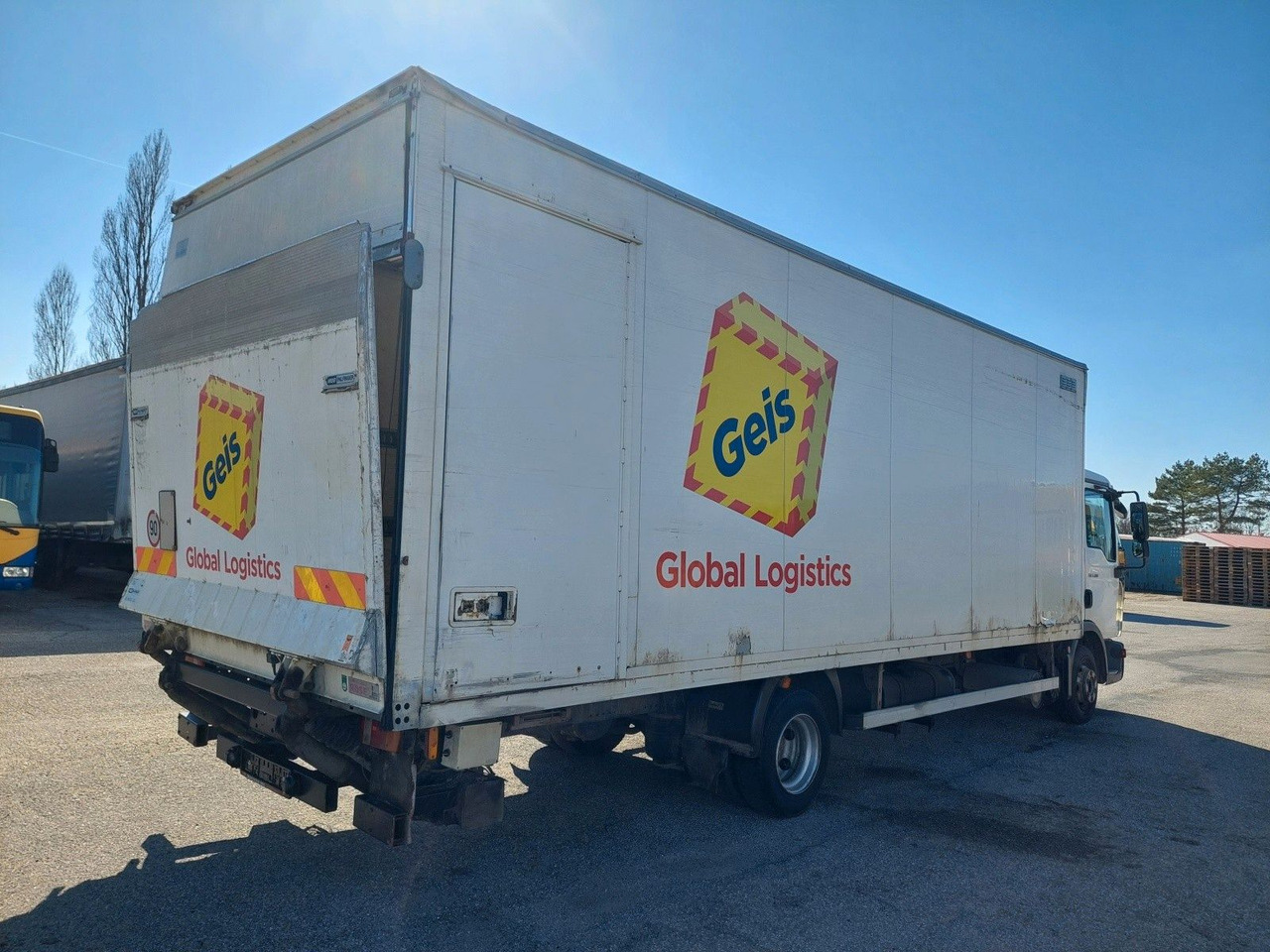 MAN TGL 7.180 4X2 BL - Tarbesõiduk furgoon: pilt 4 MAN TGL 7.180 4X2 BL - Tarbesõiduk furgoon: pilt 4