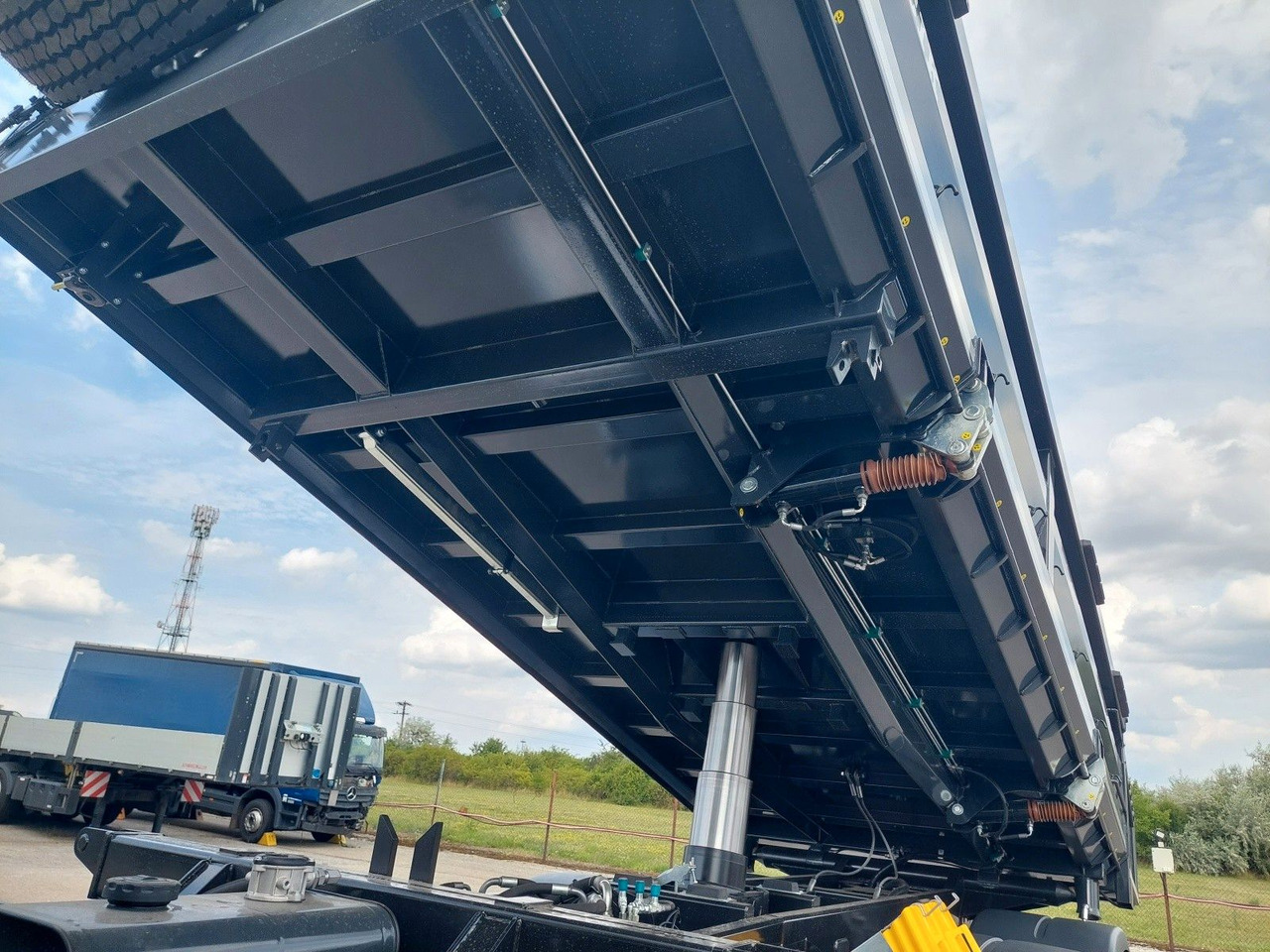 MAN TGS 41.520 8X6 BB CH - Kallurauto: pilt 5 MAN TGS 41.520 8X6 BB CH - Kallurauto: pilt 5