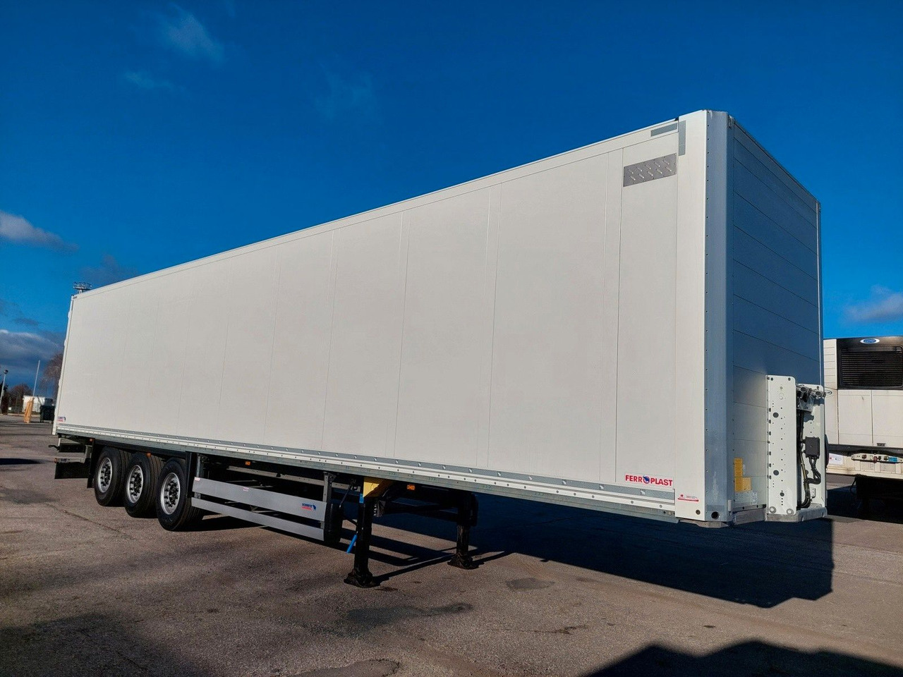 Schmitz Cargobull SKO 24 Doppelstock - Furgoonpoolhaagis: pilt 2 Schmitz Cargobull SKO 24 Doppelstock - Furgoonpoolhaagis: pilt 2