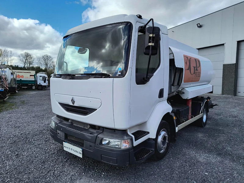 Renault Midlum 220 8000L FUEL / CARBURANT TANK - 3 COMP/ A LAMES - Tsisternauto: pilt 1 Renault Midlum 220 8000L FUEL / CARBURANT TANK - 3 COMP/ A LAMES - Tsisternauto: pilt 1