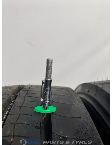 Bridgestone Bridgestone 265/70R17.5 Duravis R-Steer002 138/136 M M+S 3PMSF gebruikte set - Rehv - Veoauto: pilt 3 Bridgestone Bridgestone 265/70R17.5 Duravis R-Steer002 138/136 M M+S 3PMSF gebruikte set - Rehv - Veoauto: pilt 3