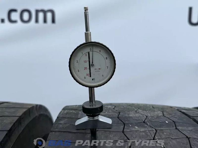 Bridgestone Bridgestone 315/80R22.5 Ecopia Drive Enliten 154/150 M+S 3PMSF gebruikte set - Rehv - Veoauto: pilt 3 Bridgestone Bridgestone 315/80R22.5 Ecopia Drive Enliten 154/150 M+S 3PMSF gebruikte set - Rehv - Veoauto: pilt 3