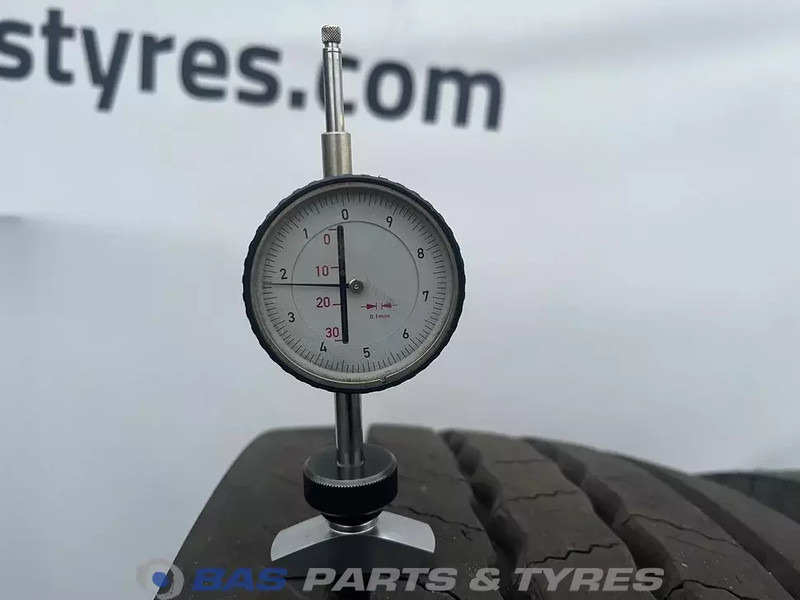 Continental Continental 315/80R22.5 Hybrid HS5 156/150 M+S 3PMSF gebruikte set - Rehv - Veoauto: pilt 3 Continental Continental 315/80R22.5 Hybrid HS5 156/150 M+S 3PMSF gebruikte set - Rehv - Veoauto: pilt 3