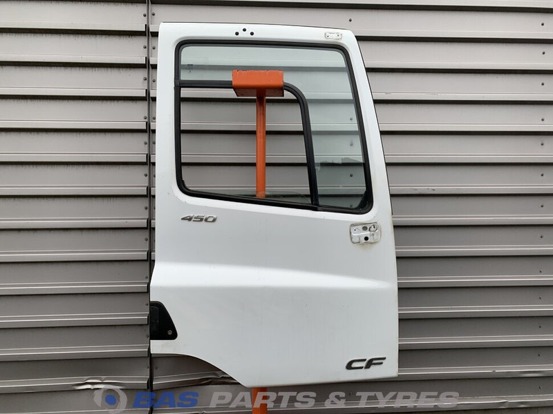 DAF CF Euro 6 Portier Rechts DAF 1355334 - Uks ja varuosad - Veoauto: pilt 1 DAF CF Euro 6 Portier Rechts DAF 1355334 - Uks ja varuosad - Veoauto: pilt 1